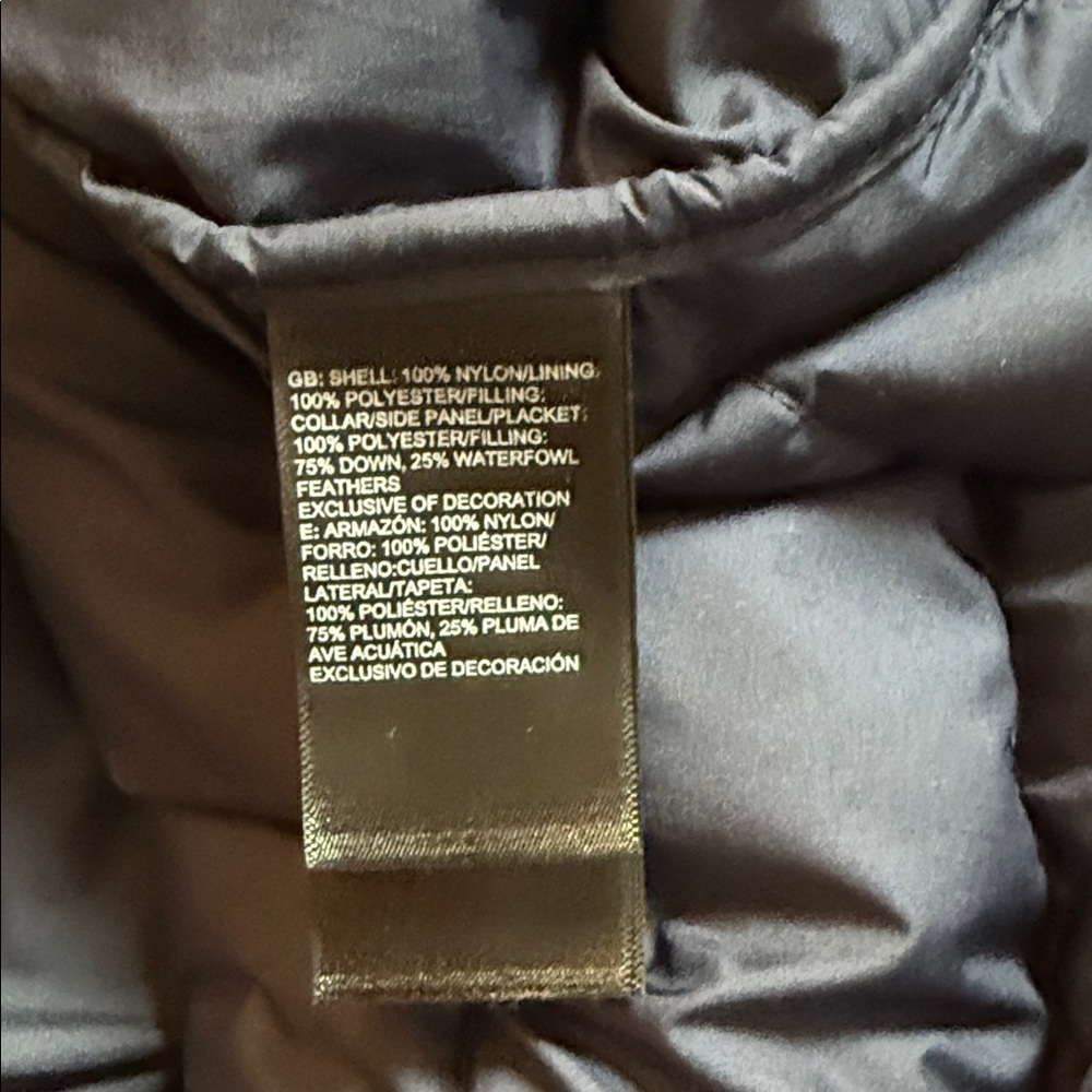 The North Face Women's Navy Quilted Vest - Picture 5 of 5